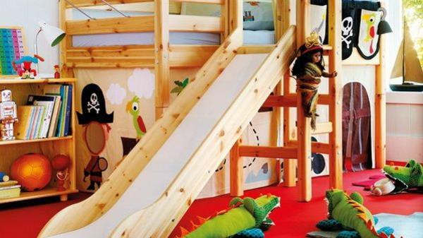 ιδέες για εξαιρετικά κρεβάτια παιδικό δωμάτιο ξύλινη τσουλήθρα