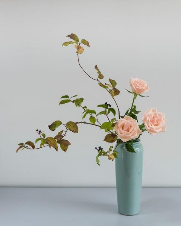 ikebana ιαπωνικά τριαντάφυλλα λουλουδιών