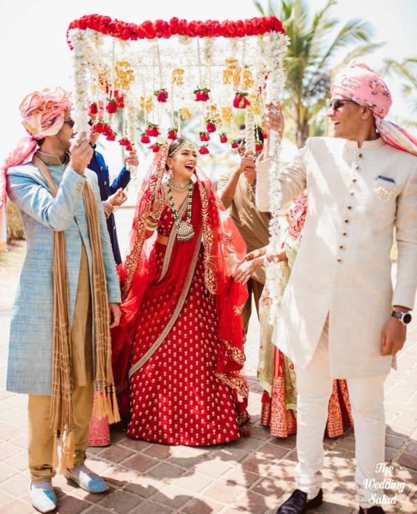 ινδική γαμήλια νύφη mandap