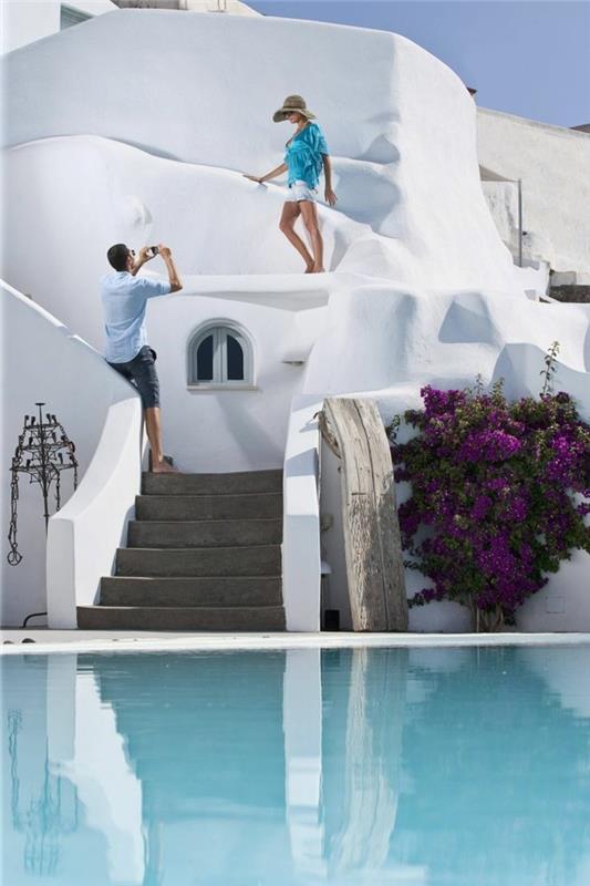 πισίνα υπερχείλισης στην Ελλάδα Σαντορίνη και τα πολυτελή ξενοδοχεία της