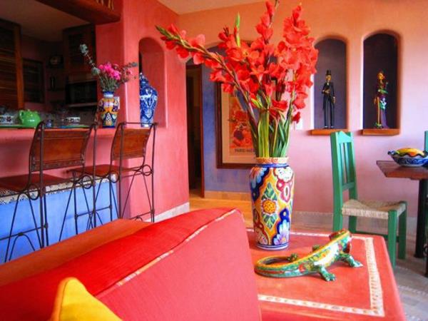 εσωτερική διακόσμηση μεξικάνικη διακόσμηση ιδέες επίπλωσης χρώμα τοίχου κόκκινο