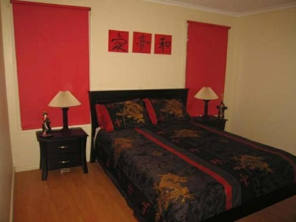 ανατολίτικη κρεβατοκάμαρα κόκκινη διακόσμηση