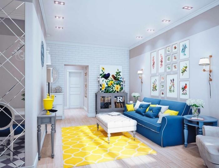 εσωτερικές ιδέες σχεδιασμού μπλε καναπές κίτρινοι χαλί ελαφροί τοίχοι