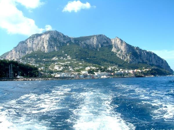 νησί Κάπρι Θάλασσα καλοκαιρινές διακοπές Ιταλία ταξίδια