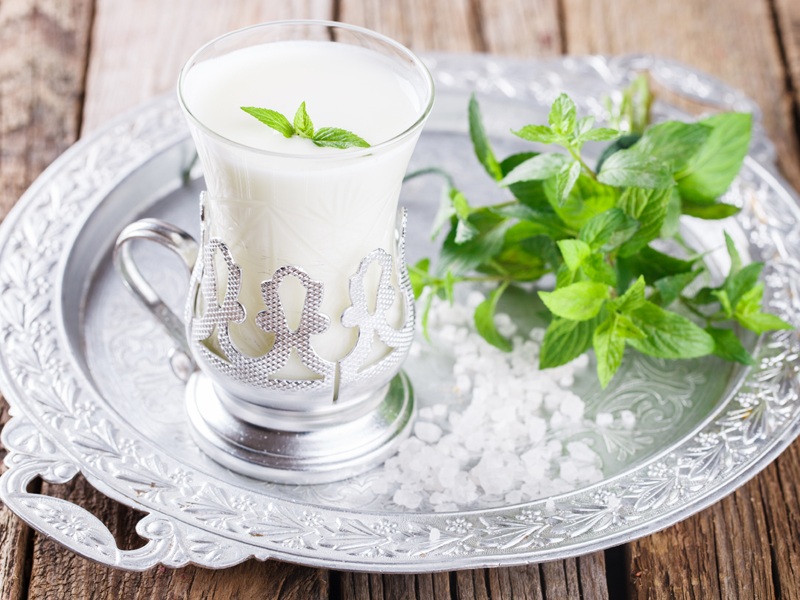 Hamilelikte Ayran İçmek Güvenli mi?