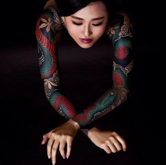 Ιαπωνικές ιδέες τατουάζ ολόκληρου μανικιού για γυναίκες