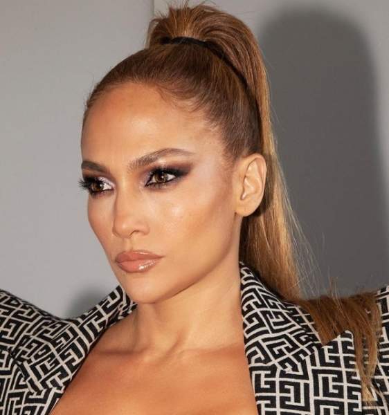 Jennifer Lopez kirpimas 2020 m