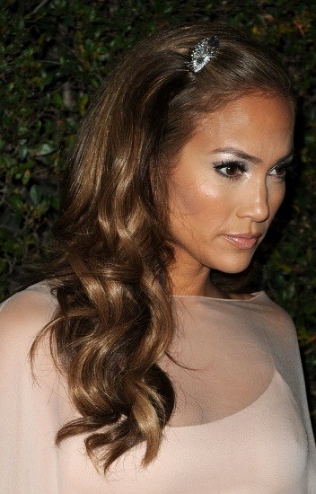 Jennifer Lopez ilgi garbanoti plaukai