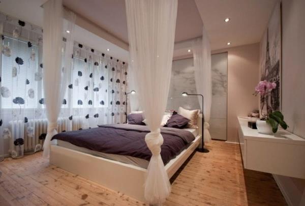 νεανικό δωμάτιο επιπλωμένο κρεβάτι θόλος ψηλή οροφή