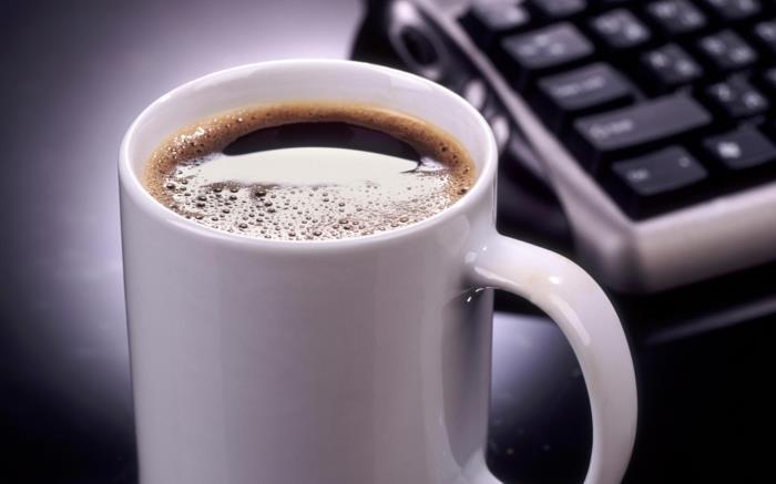 πίνετε καφέ το πρωί πριν από τον τρόπο ζωής στη δουλειά