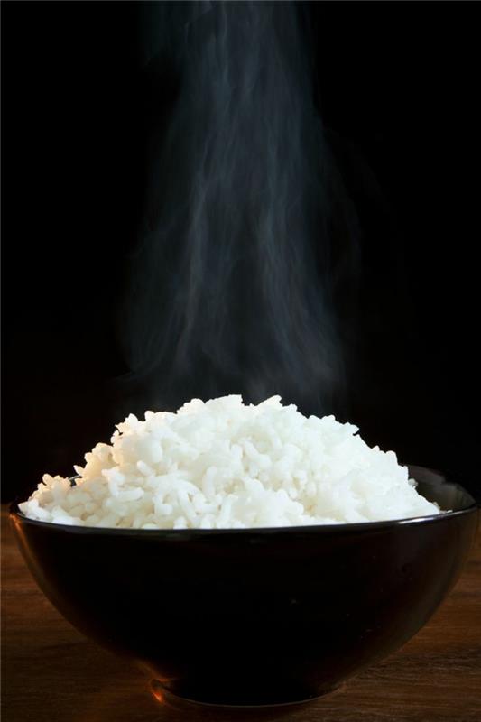 Μειώστε τις θερμίδες ρύζι Μαγειρέψτε ρύζι με λάδι καρύδας