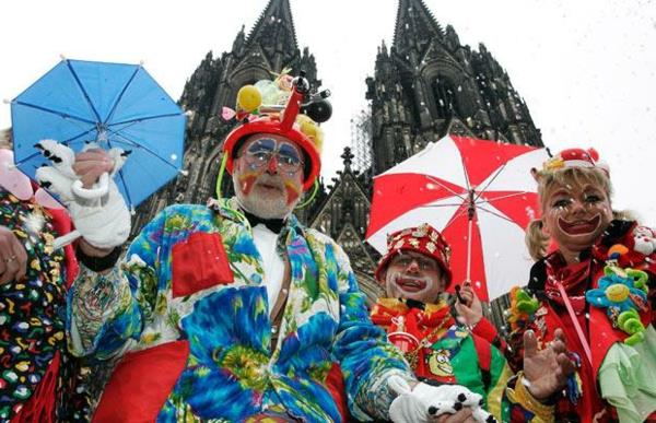 καρναβάλι 2015 με κοστούμια κλόουν κλόουν