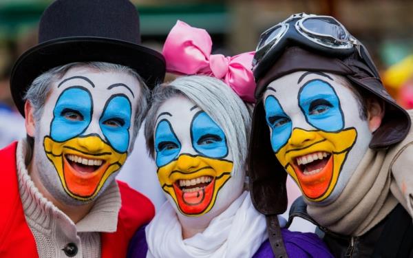 καρναβάλι 2015 κολόνια donald duck