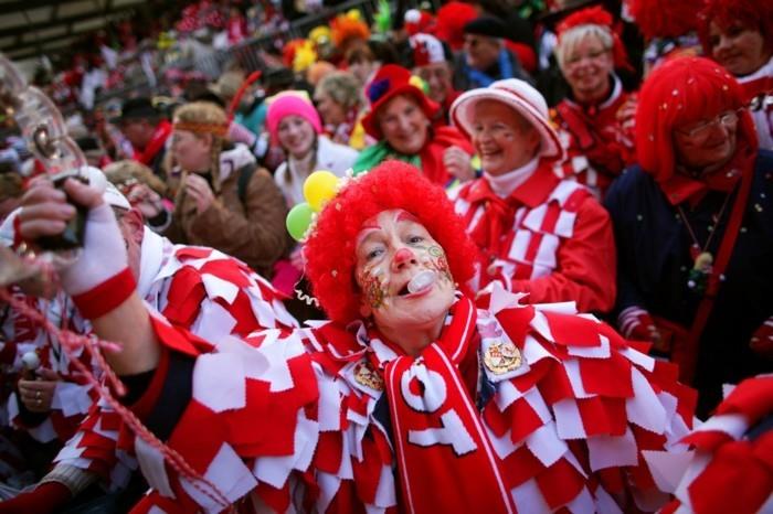 καρναβάλι 2017 κολόνια kölle φάντασμα πομπή αυξήθηκε Δευτέρα σχεδόν γυναίκες νυχτερινό καρναβάλι