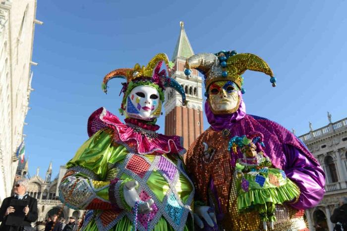 αποκριάτικες στολές της Βενετίας mardi gras κλόουν πλατεία του Αγίου Μάρκου