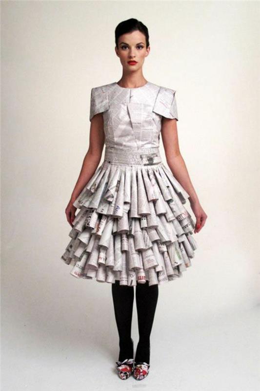 αποκριάτικα κοστούμια diy ιδέες ανακύκλωσης εφημερίδων φόρεμα