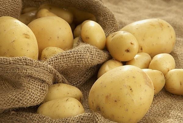 Οι πατάτες ως σπιτικό φάρμακο για τα ηλιακά εγκαύματα