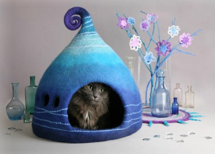γάτα σπίτι yuliya kosata μπλε ρίγες τσόχα