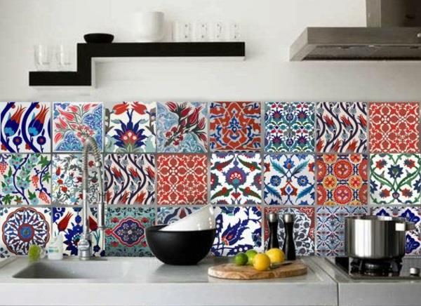 Πλακάκια κουζίνας καθρέφτης πίσω τοίχου μοτίβο πλακιδίων κουζίνας που τοποθετούν πολύχρωμα πλακάκια τοίχου