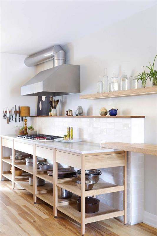 κουζίνα χωρίς ντουλάπια τοίχου ανοιχτά ράφια ελαφρύ ξύλο
