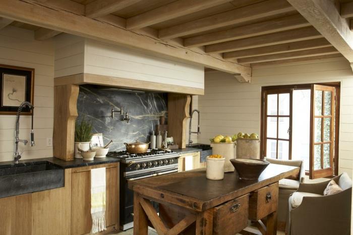 εξοχικές κουζίνες ξύλινο ρουστίκ τραπέζι τραπεζαρίας όμορφο σχέδιο τοίχου