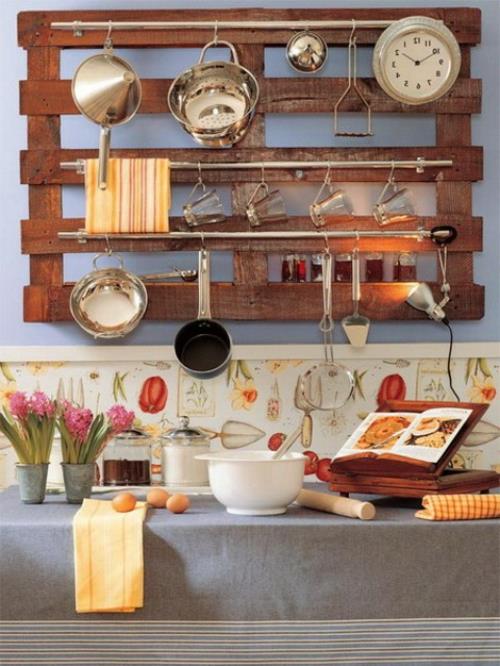 ιδέες κουζίνας ξύλινη παλέτα ως ράφι τοίχου