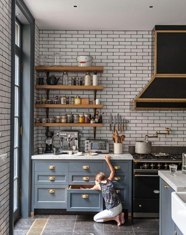 ράφια κουζίνας σχεδιασμός ξύλινα τούβλα τοίχο γκρι ντουλάπια