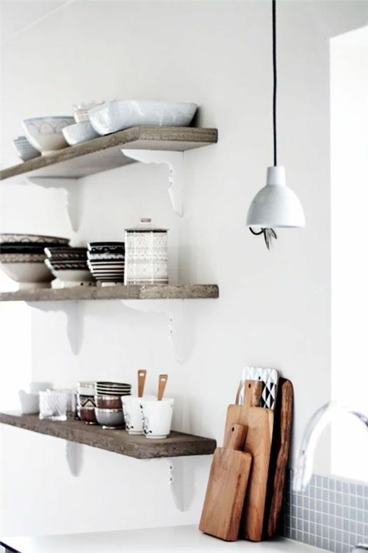 ράφια κουζίνας ξύλινα ράφια ρουστίκ λευκό χρώμα τοίχου