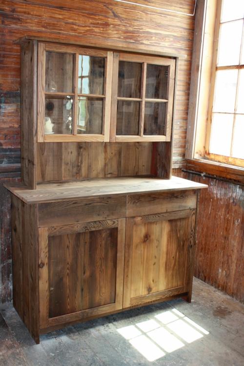 ντουλάπια κουζίνας με ανακυκλωμένες πόρτες ξύλινο ρουστίκ σχέδιο