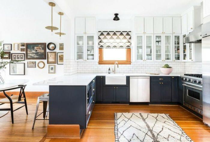τάσεις κουζίνας 2019 γκρι ντουλάπια κουζίνας και λευκοί τοίχοι