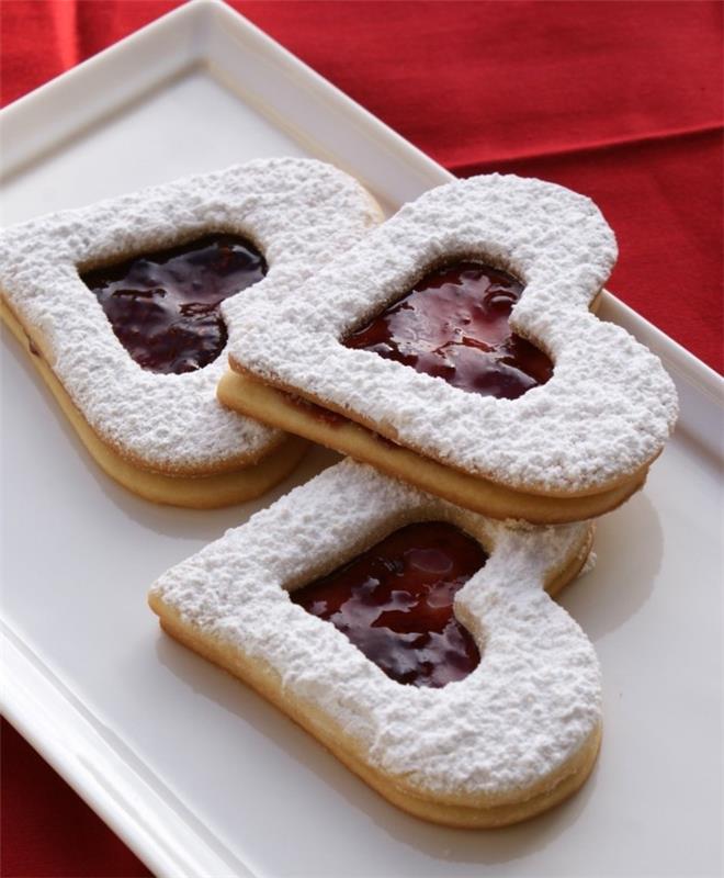 Bήστε τα δικά σας μπισκότα μαρμελάδα φράουλες του Αγίου Βαλεντίνου
