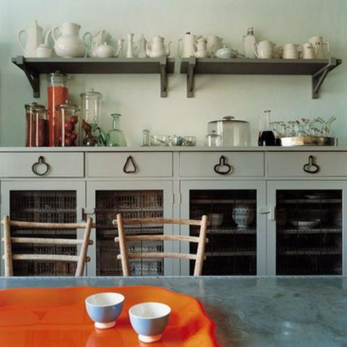 κεραμικό μπολ λευκή πορτοκαλί κατσαρόλα ράφι κουζίνα