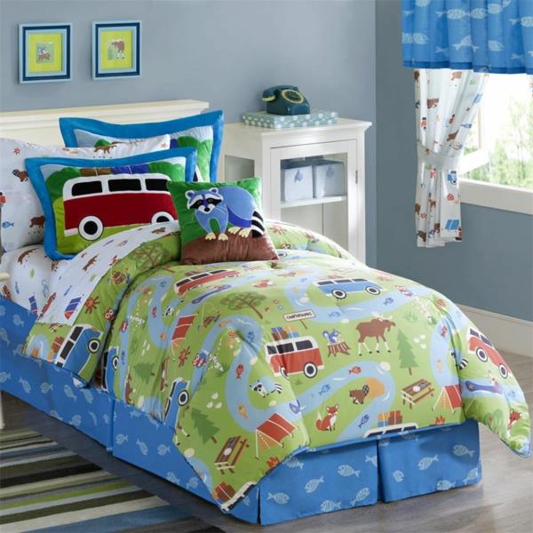 παιδικό δωμάτιο διακοσμούν χρωματιστά κρεβάτια αγόρια