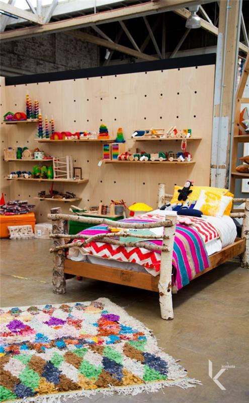 ιδέες επίπλωσης παιδικού δωματίου χρωματιστό σχέδιο τοίχου κρεβατιού