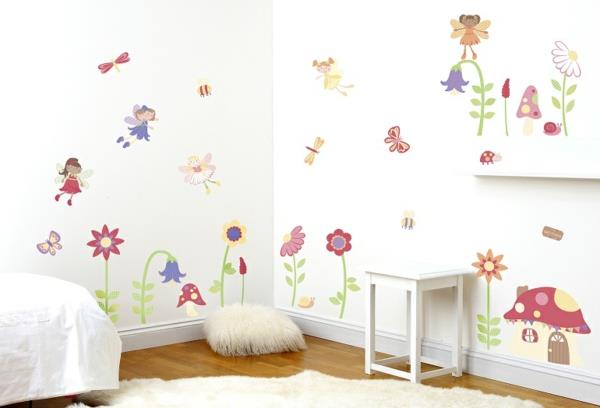 παιδικό δωμάτιο χρωματισμένοι τοίχοι λευκό χαλί