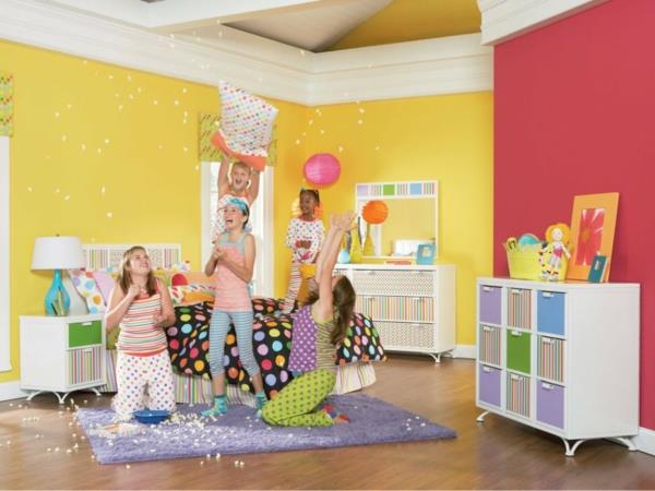 παιδικο δωματιο κοριτσια δωματιο κίτρινο τοίχο μπογιά μοβ χαλί