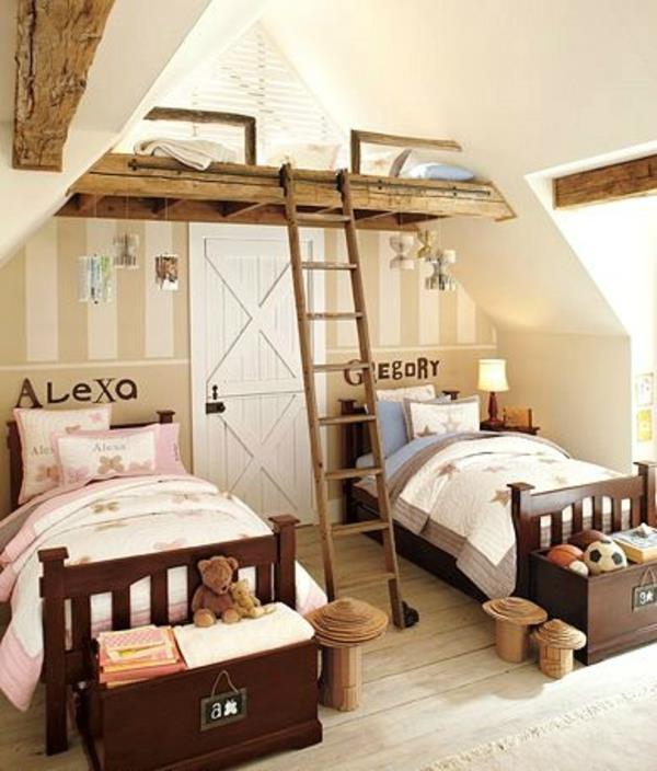 παιδικό δωμάτιο εντελώς ρουστίκ με ψηλό κρεβάτι επισκεπτών