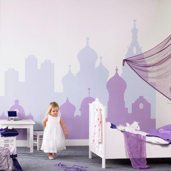 τοίχοι παιδικού δωματίου διακοσμούν όμορφη τοιχογραφία