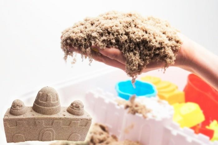 η κινητική άμμος κάνει ιδέες παιδικών παιχνιδιών στο σπίτι