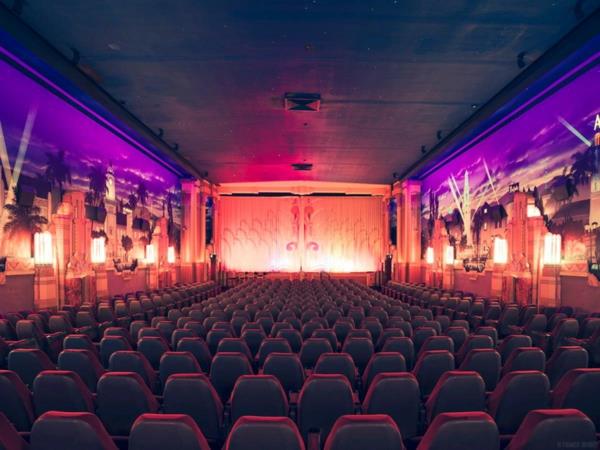κινηματογράφοι σε όλο τον κόσμο κινηματογραφικές αίθουσες διακόσμηση τοίχων
