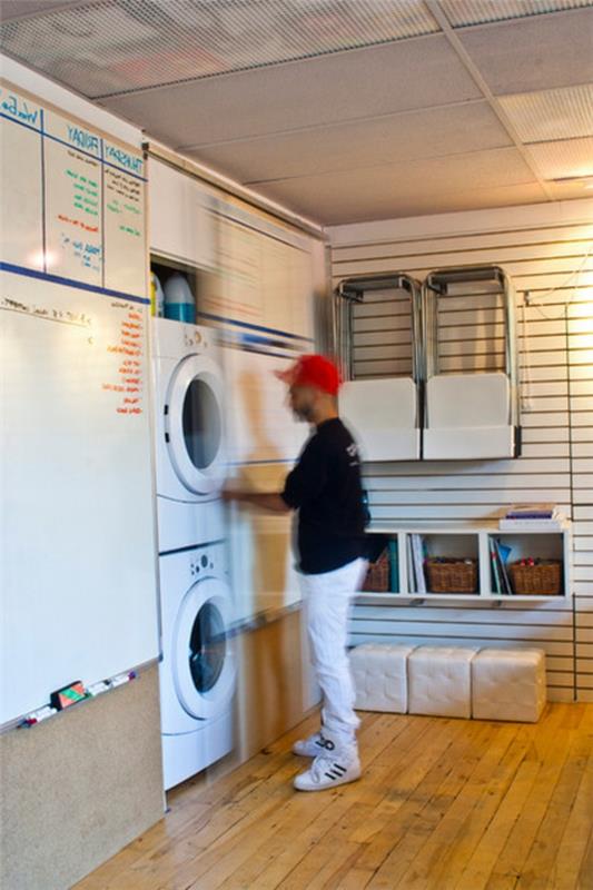 πτυσσόμενη καρέκλα το καλοκαίρι και κατά το πλύσιμο