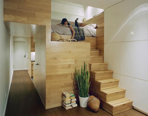 μικρό διαμέρισμα σχεδιάζει σκάλες ξύλινα φυτά σοφίτας