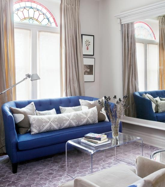 μικρά δωμάτια κομψός σχεδιασμός σαλόνι μπλε καναπές