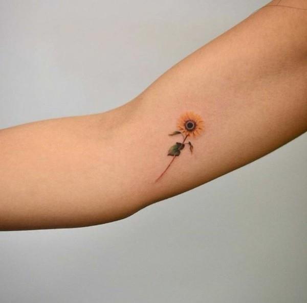 μικρά τατουάζ fraeun ηλιοτρόπιο τατουάζ στο άνω χέρι