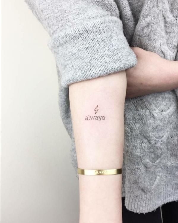 μικρά τατουάζ λόγια πάντα