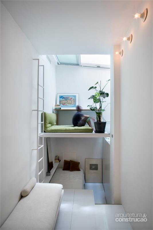 μικρό διαμέρισμα που επιπλώνει ιδέες κάθετης επίπλωσης