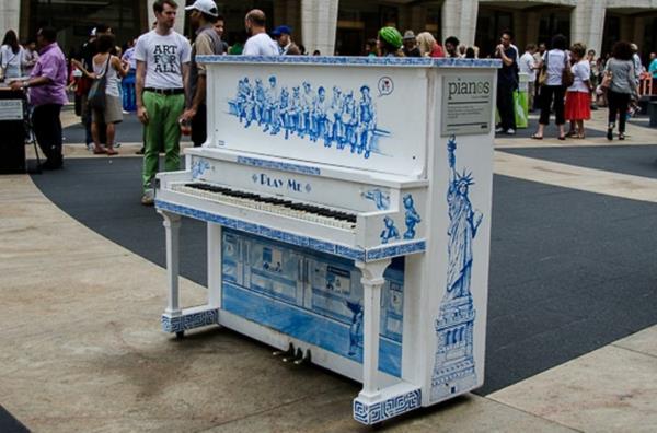 μικρό πιάνο πιάτο μπλε δημοφιλές