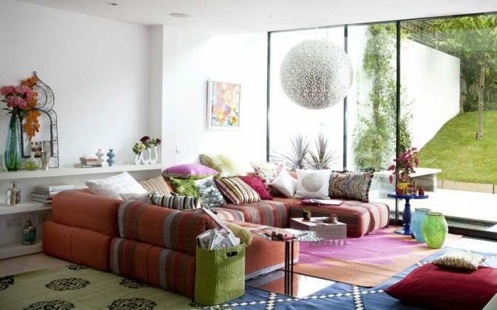 σαλόνι επίπλωση boho επίπλωση στυλ ρίξτε μαξιλάρια πολύχρωμα χαλιά