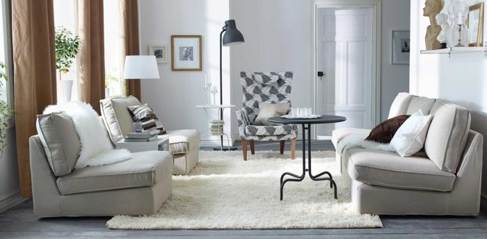 Επιπλώστε ένα μικρό σαλόνι πολυθρόνα καναπέ στρογγυλό μεταλλικό επιτραπέζιο φωτιστικό μαύρο