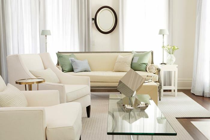 σαλόνι επιπλωμένο λευκά χαλιά καναπέ πολυθρόνα καθρέφτη ταπετσαρίας